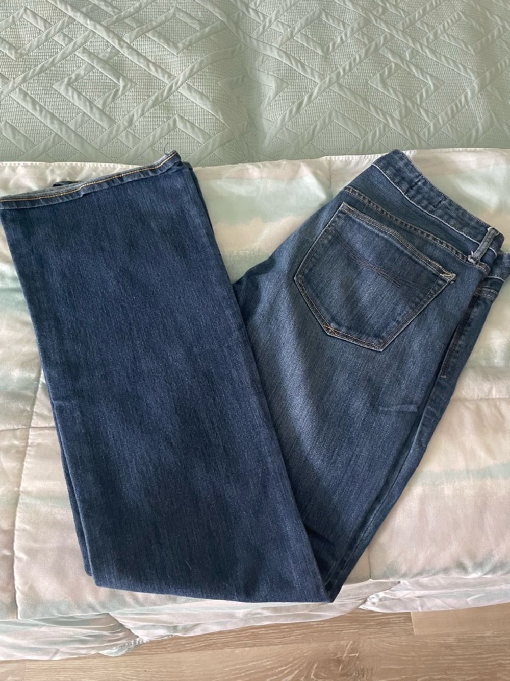 GAP Women's Flare Jeans in Dark Blue Denim